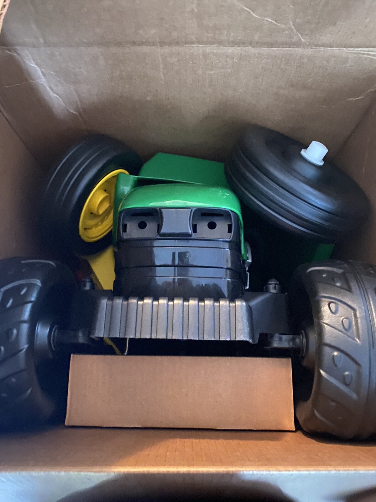 Peg-Perego John Deere Farm Tractor and Trailer w/ Adjustable Seat New Open Box
