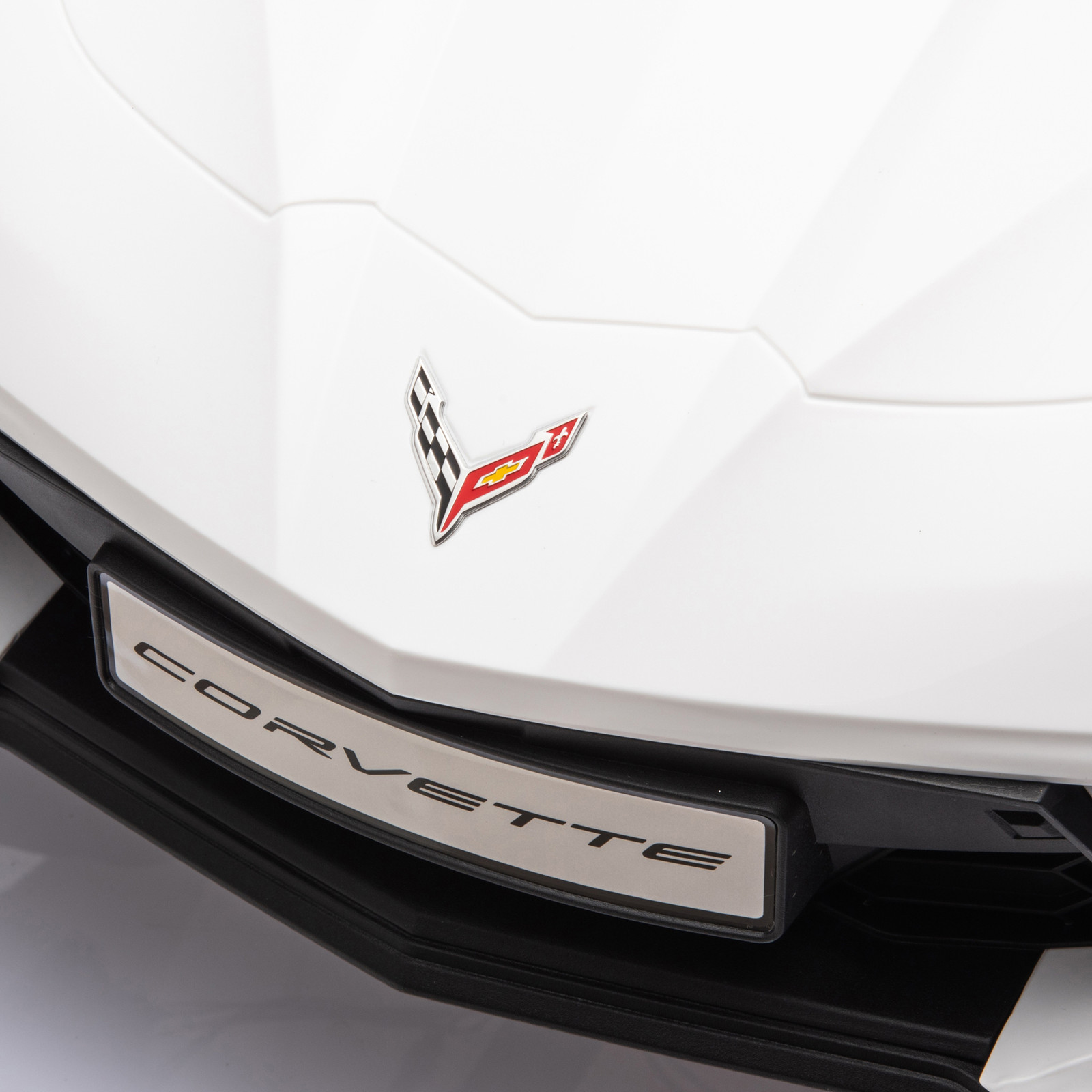 12V Chevrolet Corvette C8 Kids Ride On Car RC Remote Control Leather Seat White