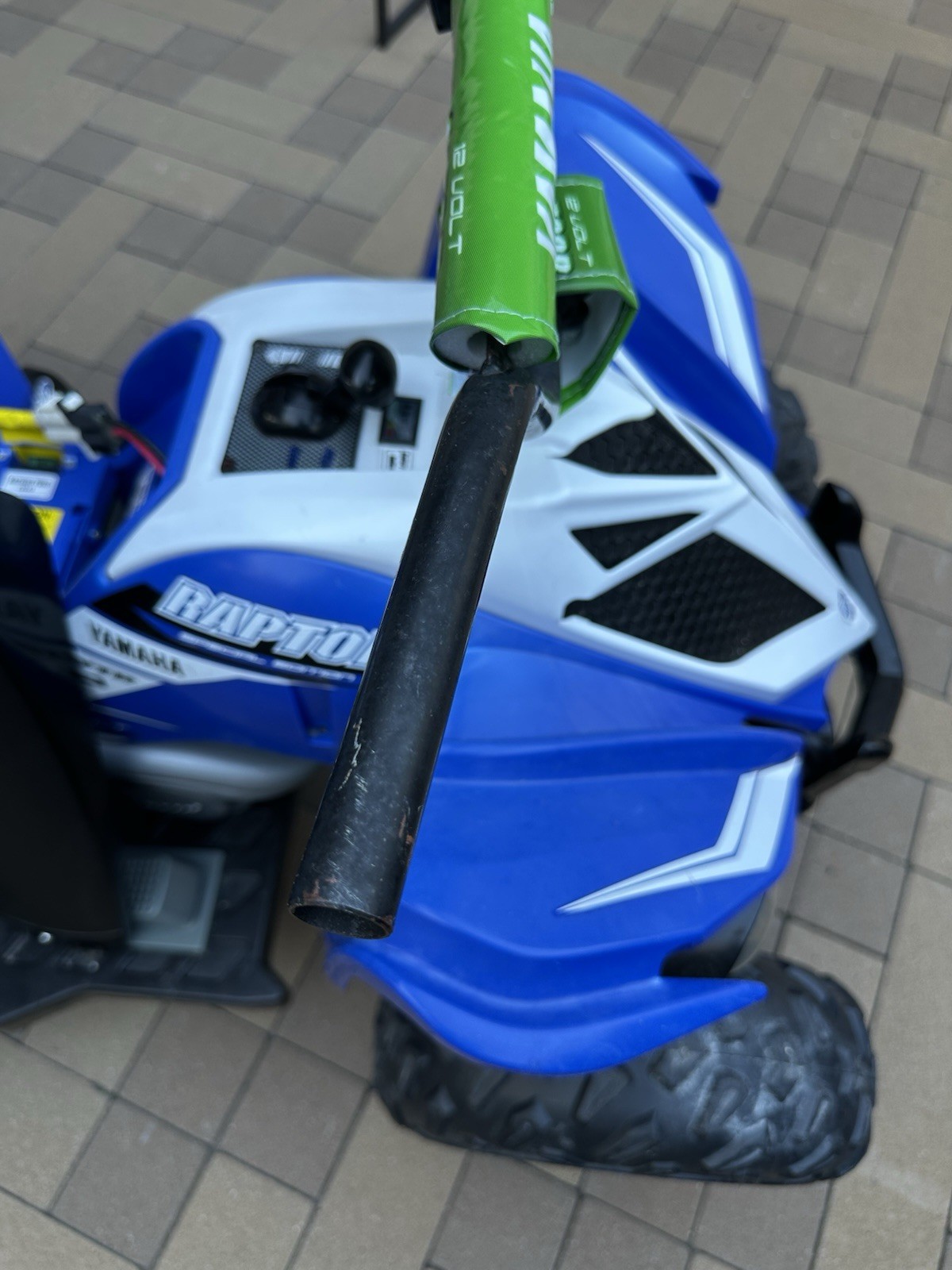 Yamaha EC-1818 Raptor ATV Battery Powered Ride-on – Blue and White