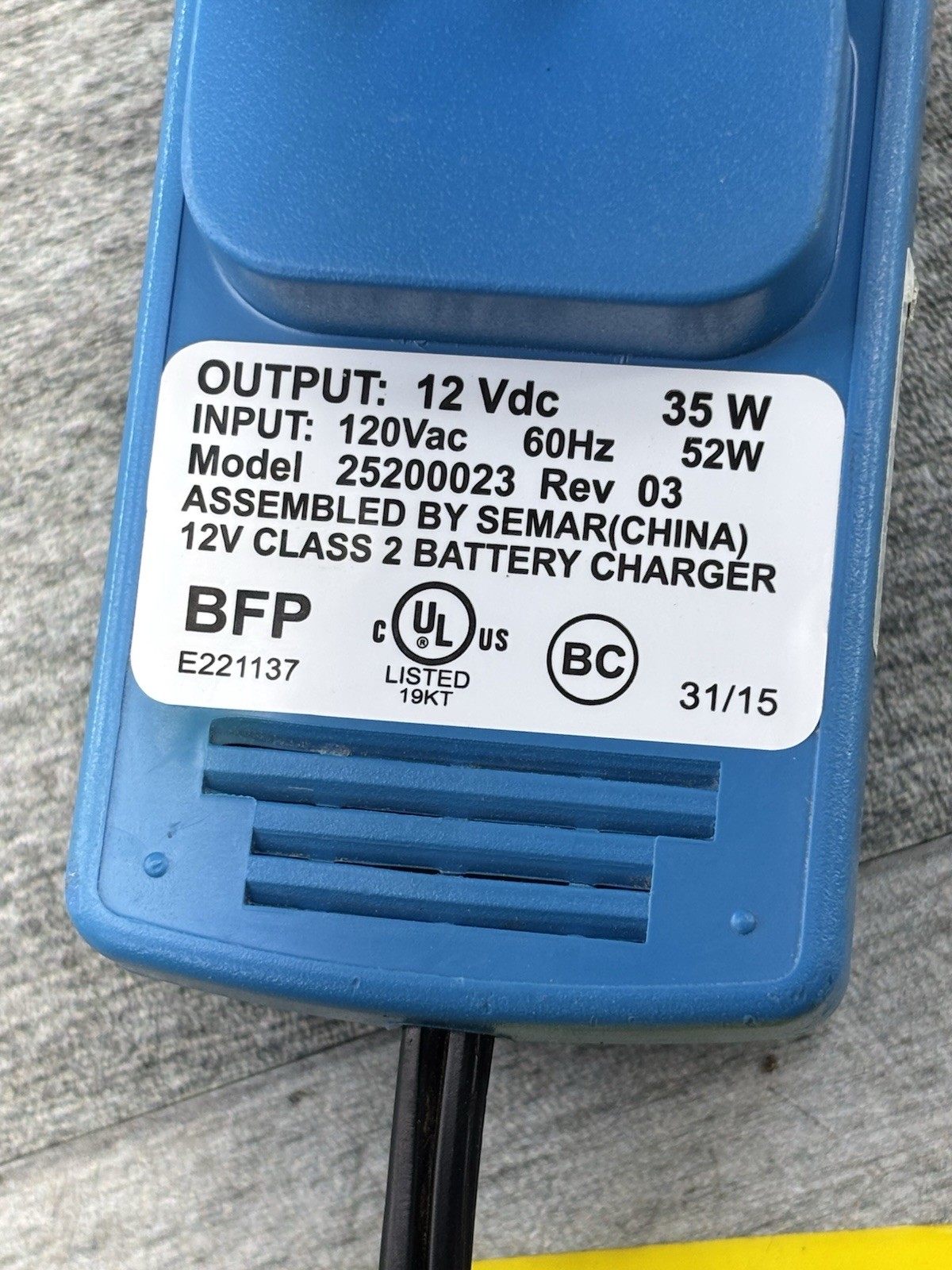 Peg Perego OEM 12-Volt Class 2 Ride On Toy Battery Charger 25200023 John Deere