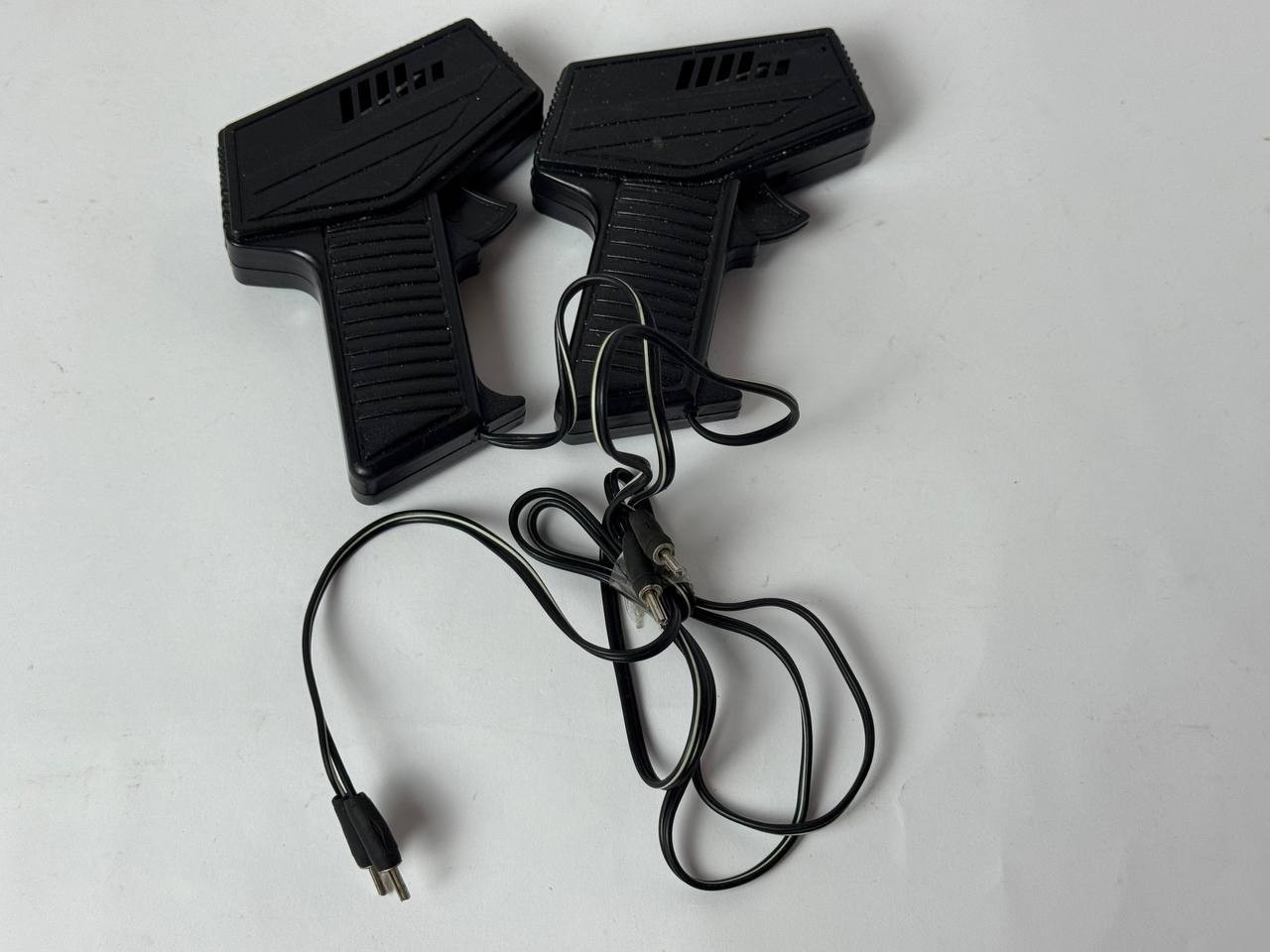 Wired Pistol-Type Remote Controls For Children’s Rlectric Car Track Racing Track