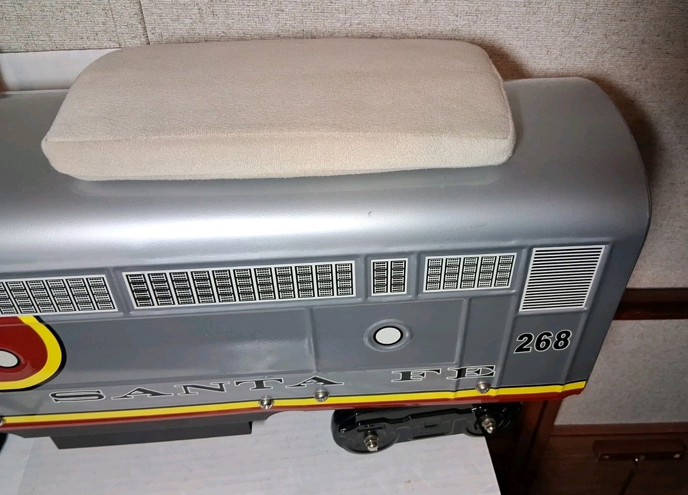 Santa Fe Locomotive Train Ride On – Morgan Cycle – Rare Retired Near Mint!