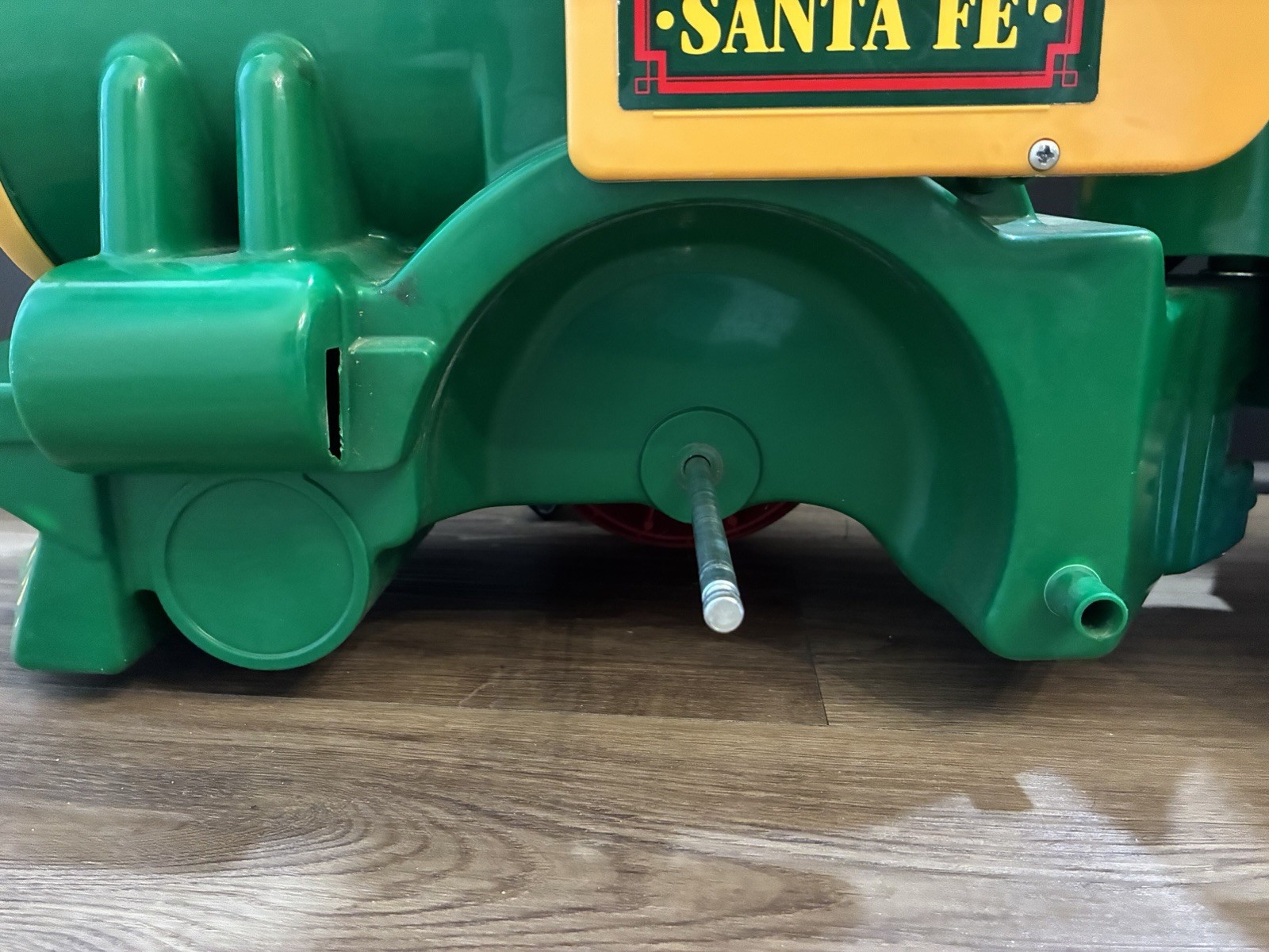 Peg Peroga Santa Fe Ride On Train Missing Wheel/pedal Not Tested No Charger
