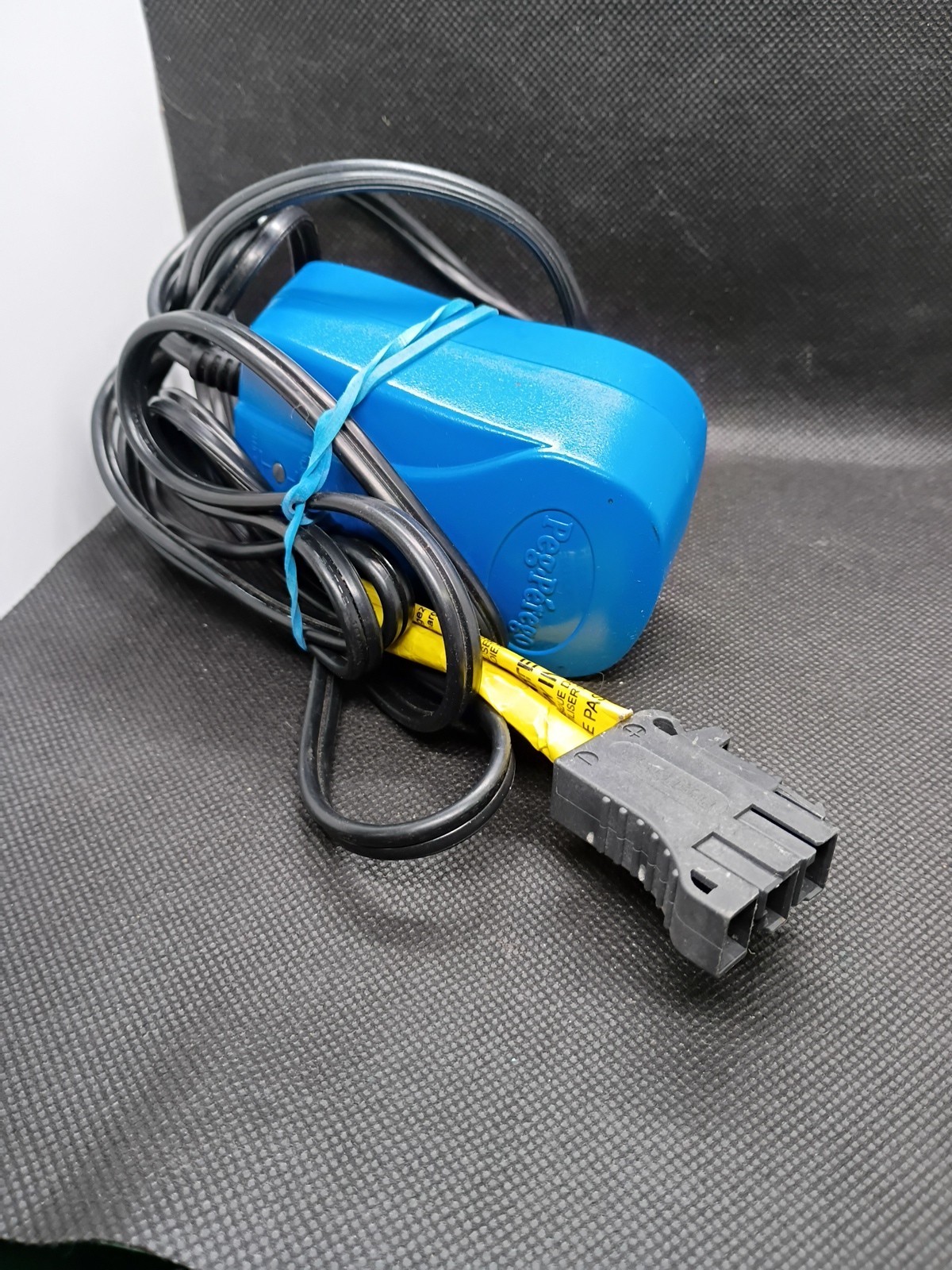 Genuine Peg-Perego 12V DC Class 2 Battery Charger Model 25200030