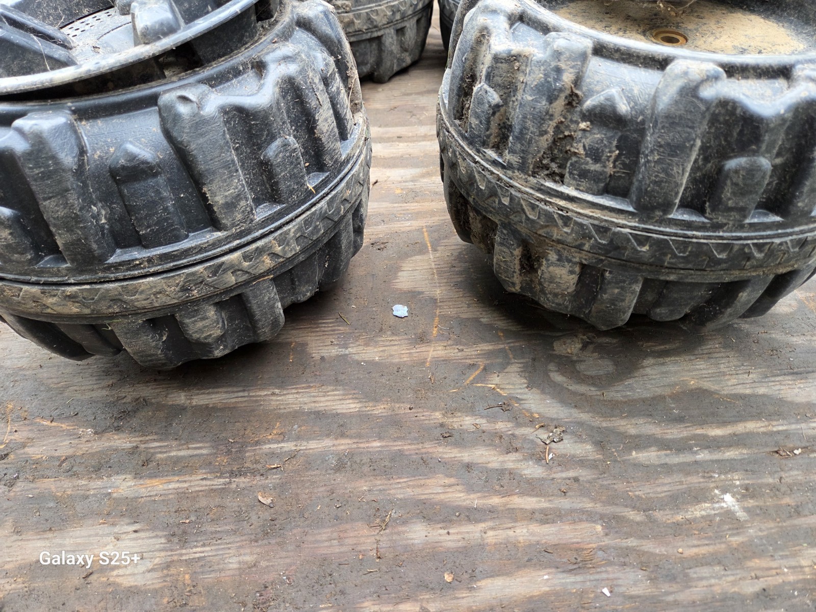 Kid Trax 4 Wheeler Kids Ride On Rear Wheels Set Of 2