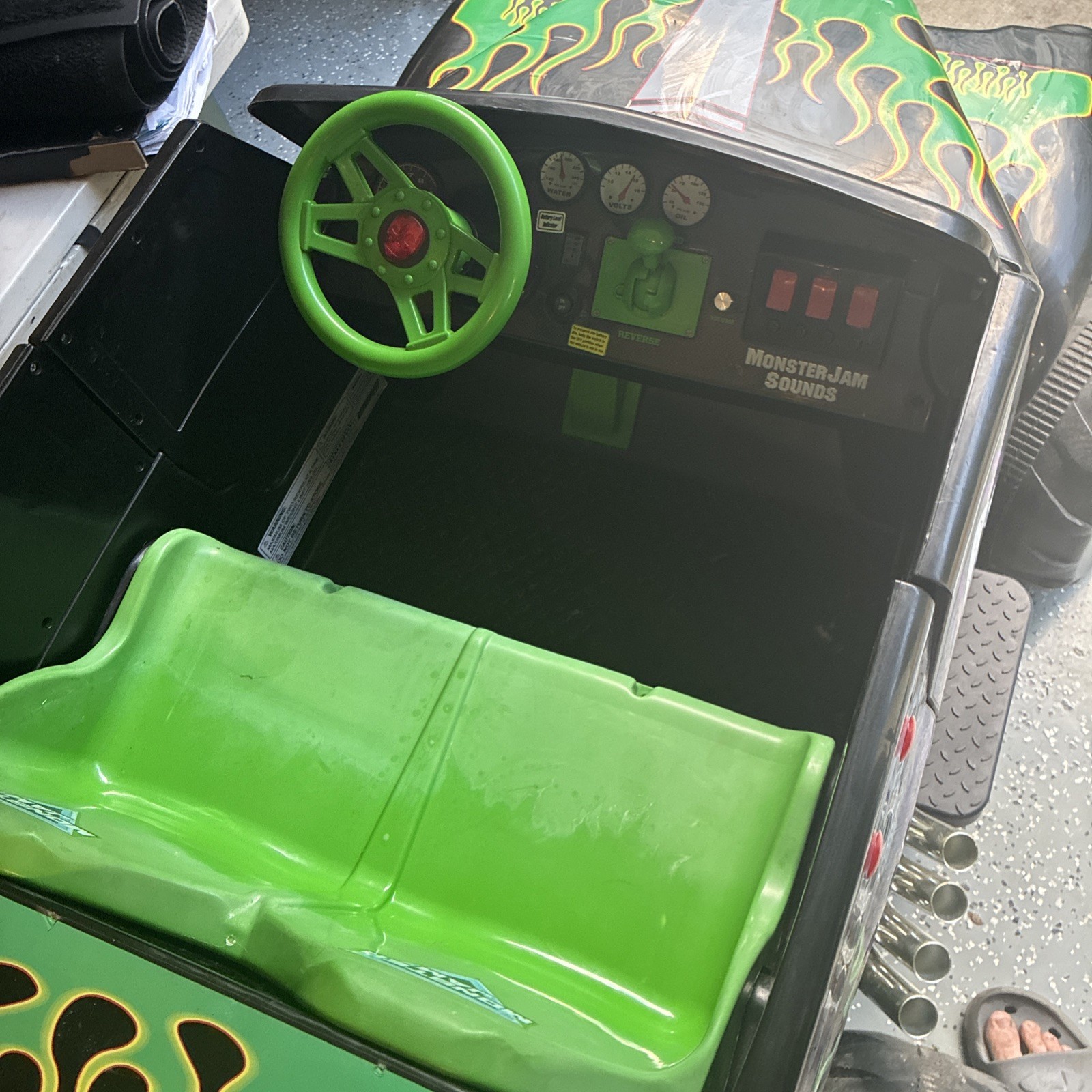 24 Volt Grave Digger Power Wheels