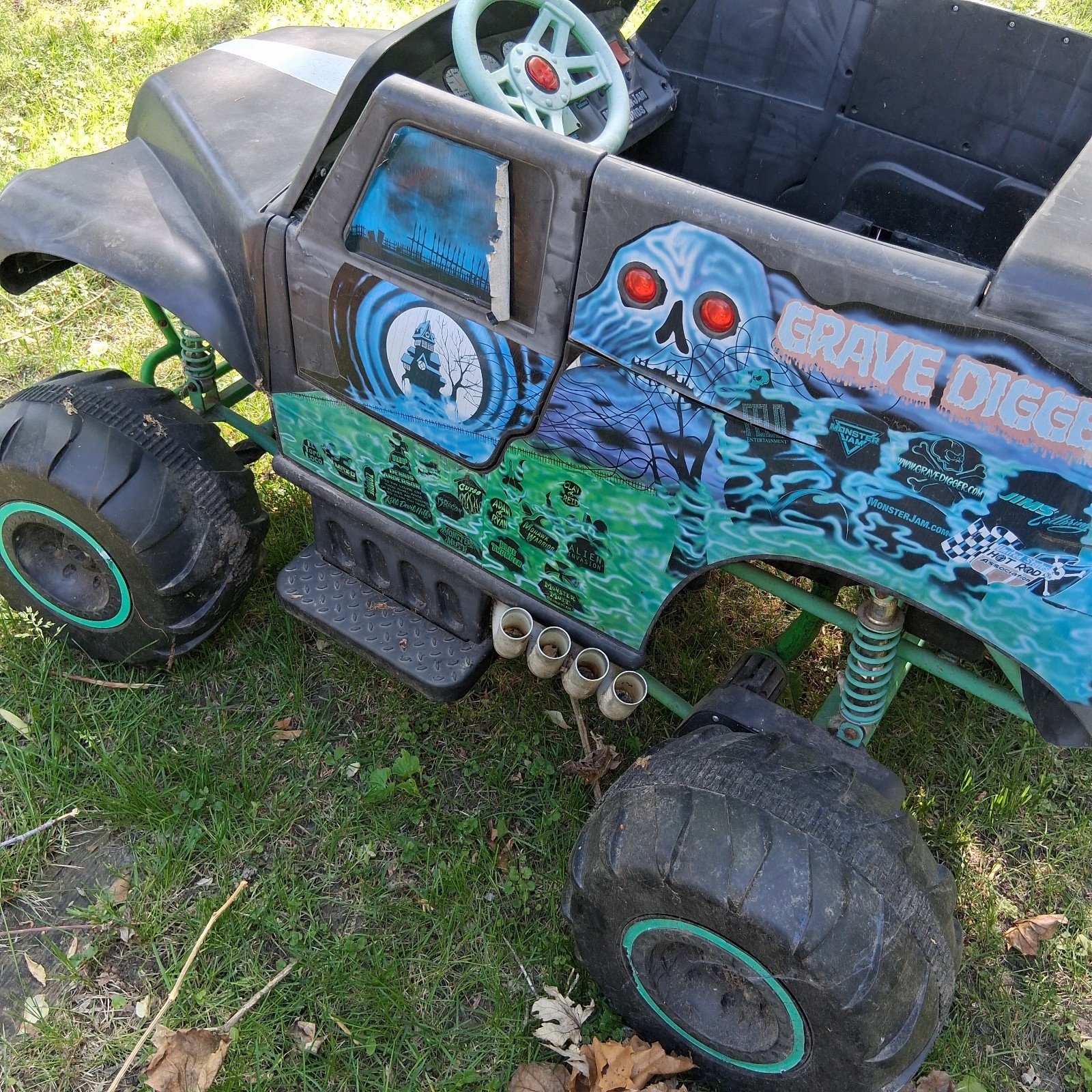 Grave Digger Power Wheels 24V