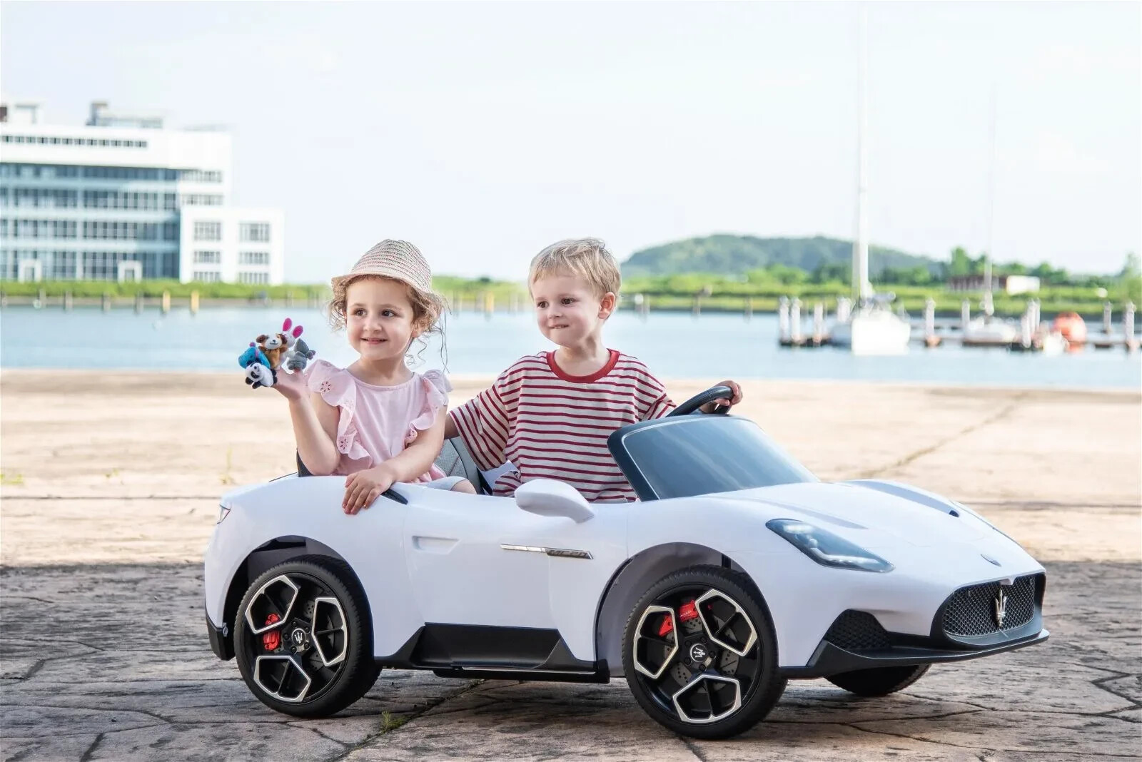 Freddo 4×4 Maserati MC20 2 Seater Ride on Car for Kids (White)