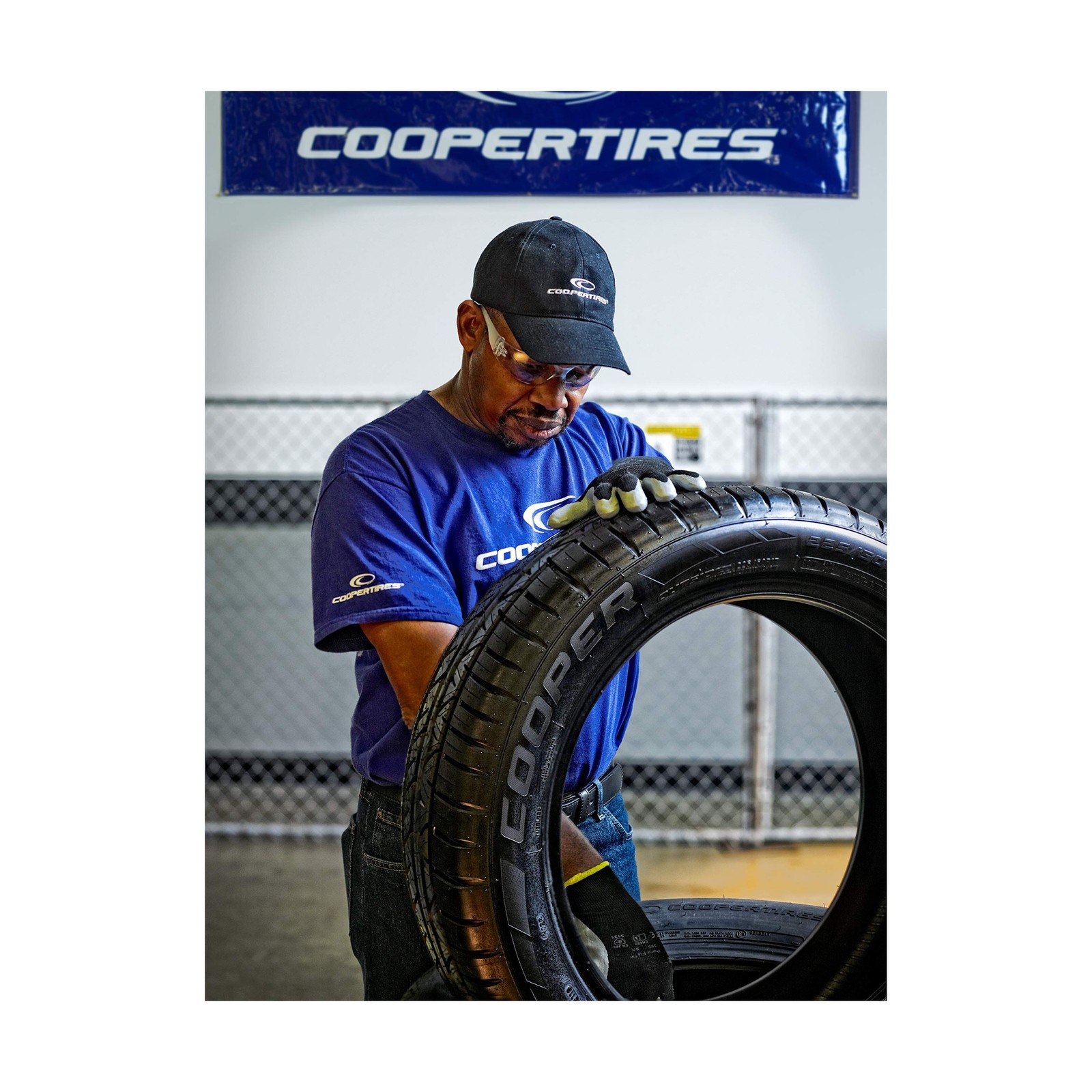 Starfire Solarus AS All-Season 215/55R17 94V Tire