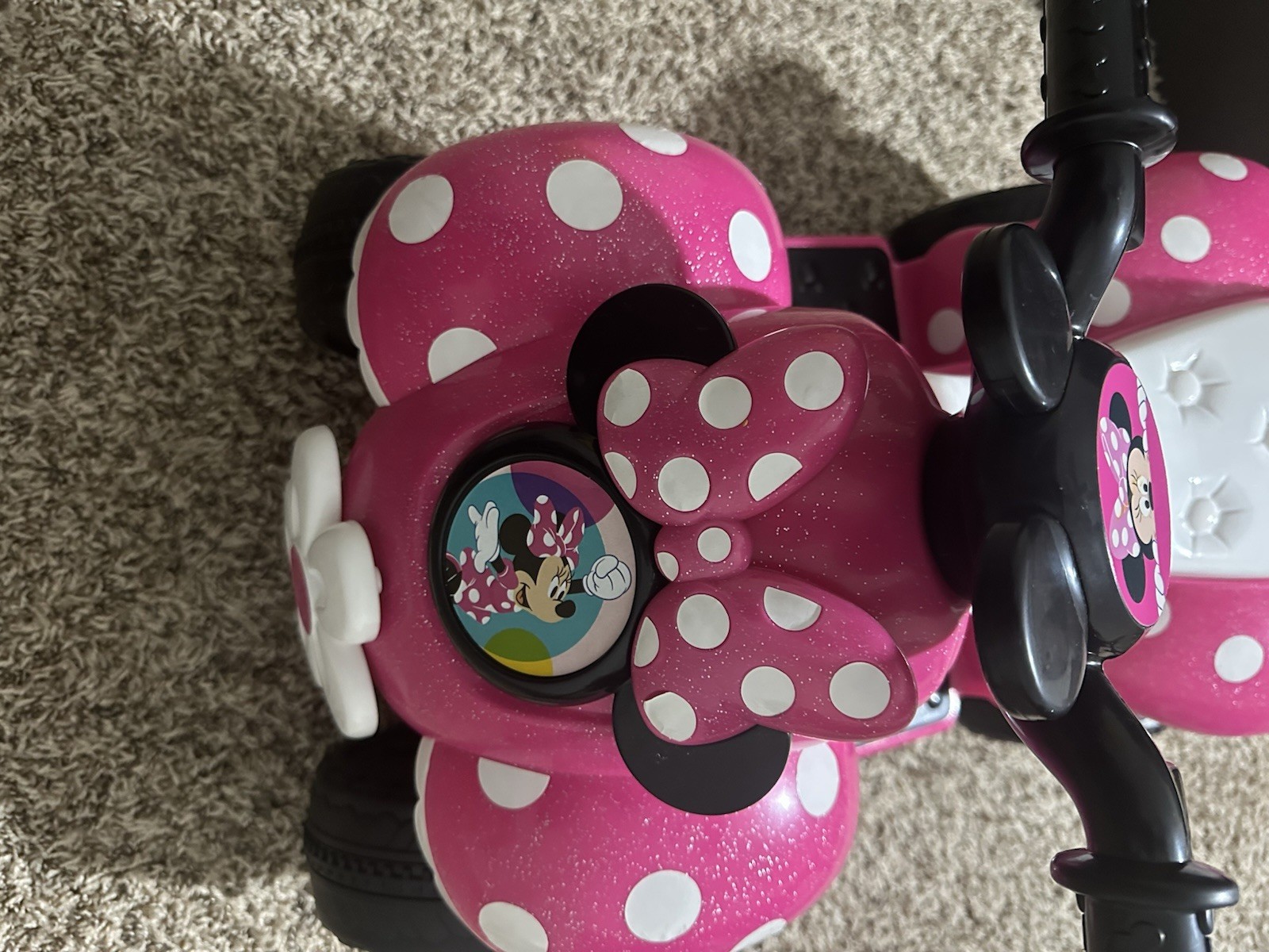 6V Minnie Mouse Quad Battery Powered Ride-on Ages 3+ Lightly Used no charger