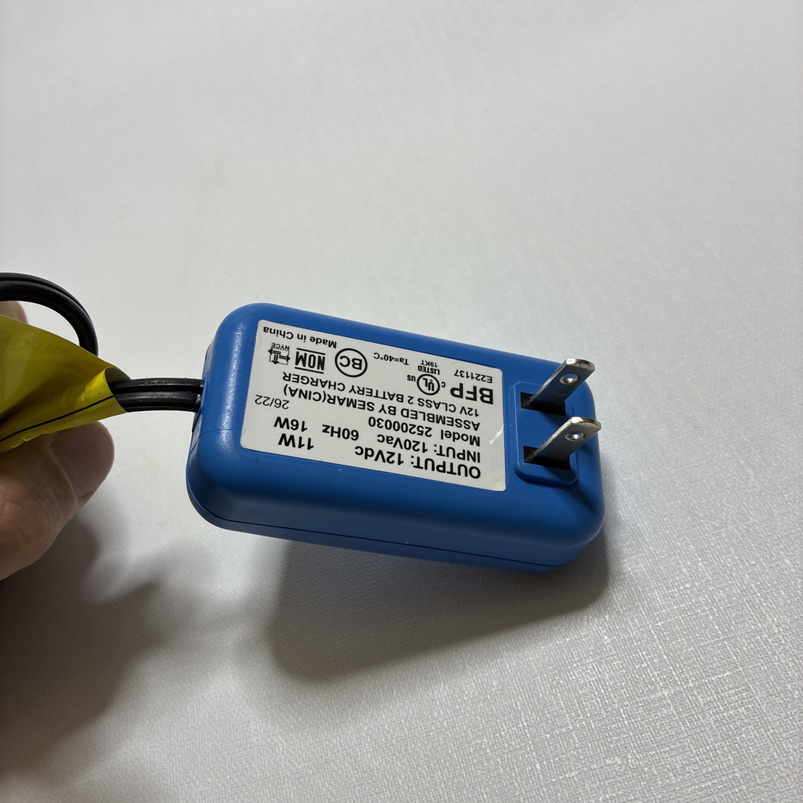Genuine Peg-Perego 12V DC Class 2 Battery Charger Model 25200030