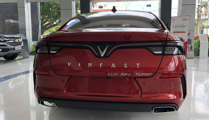 Vinfast Lux A 2.0 bản nâng cao 2022