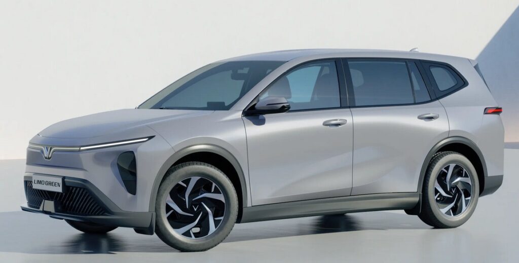 VinFast Limo Green 2025