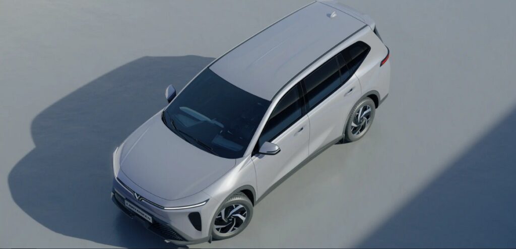 VinFast Limo Green 2025